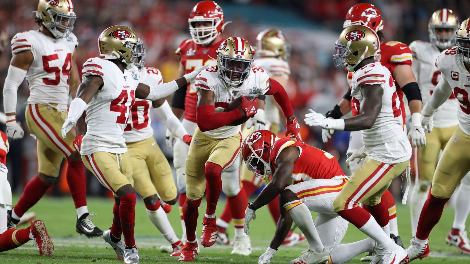 哈登精彩表現帶領快船走出連敗陰影 祖巴茨發揮出色晉升關鍵功臣.